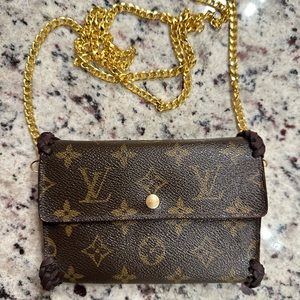 AUTHENTIC Revamped Vintage Louis Vuitton Tri-fold Wallet with Removable Chain
